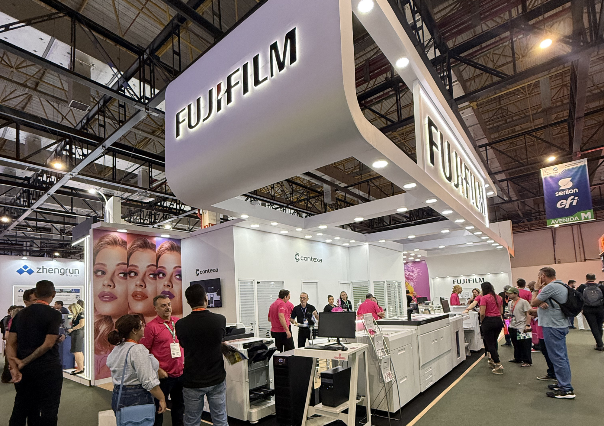 Stand premium em feira corporativa