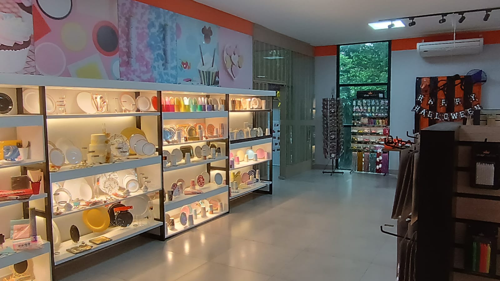 Showroom 3