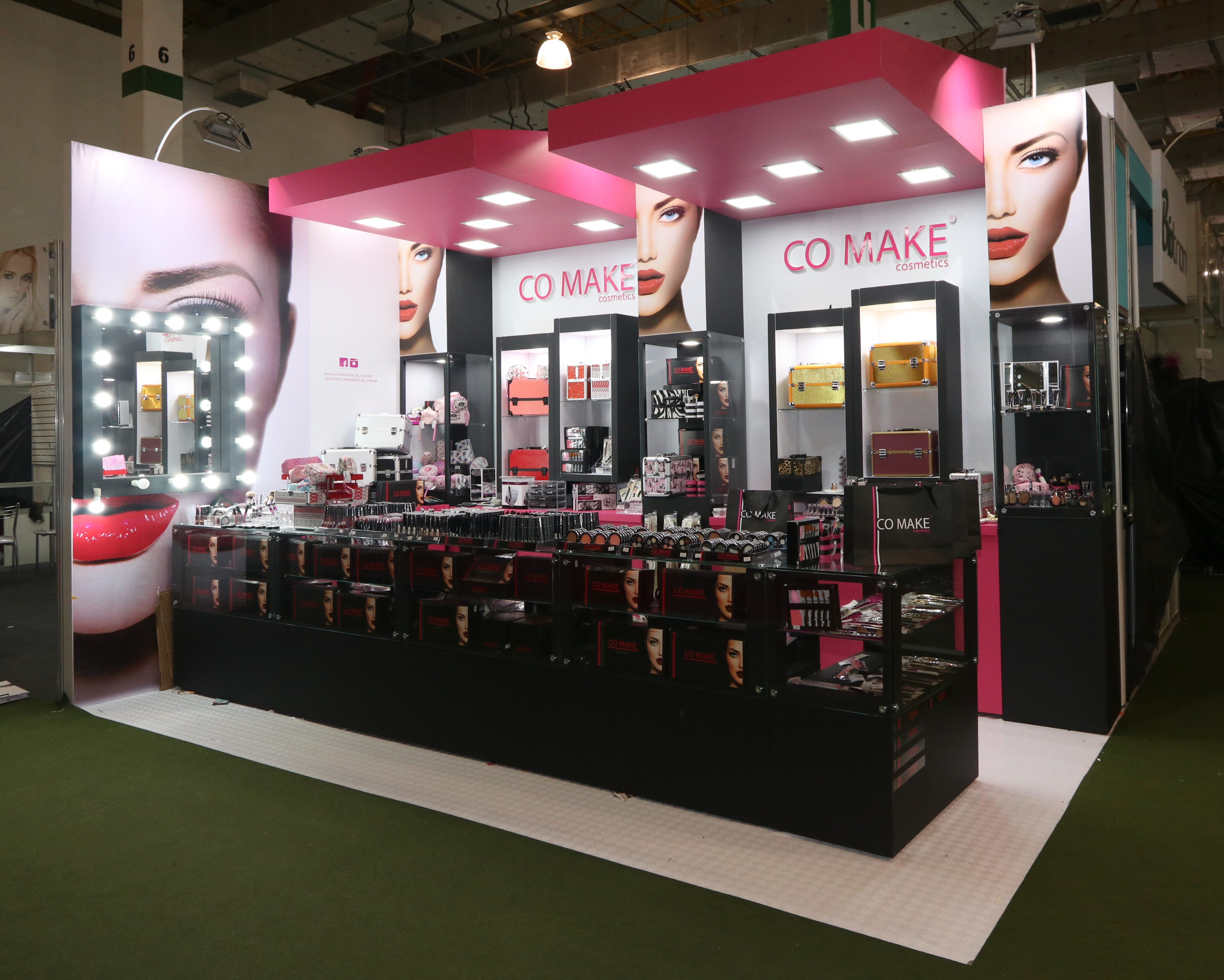 Stand Co-Make